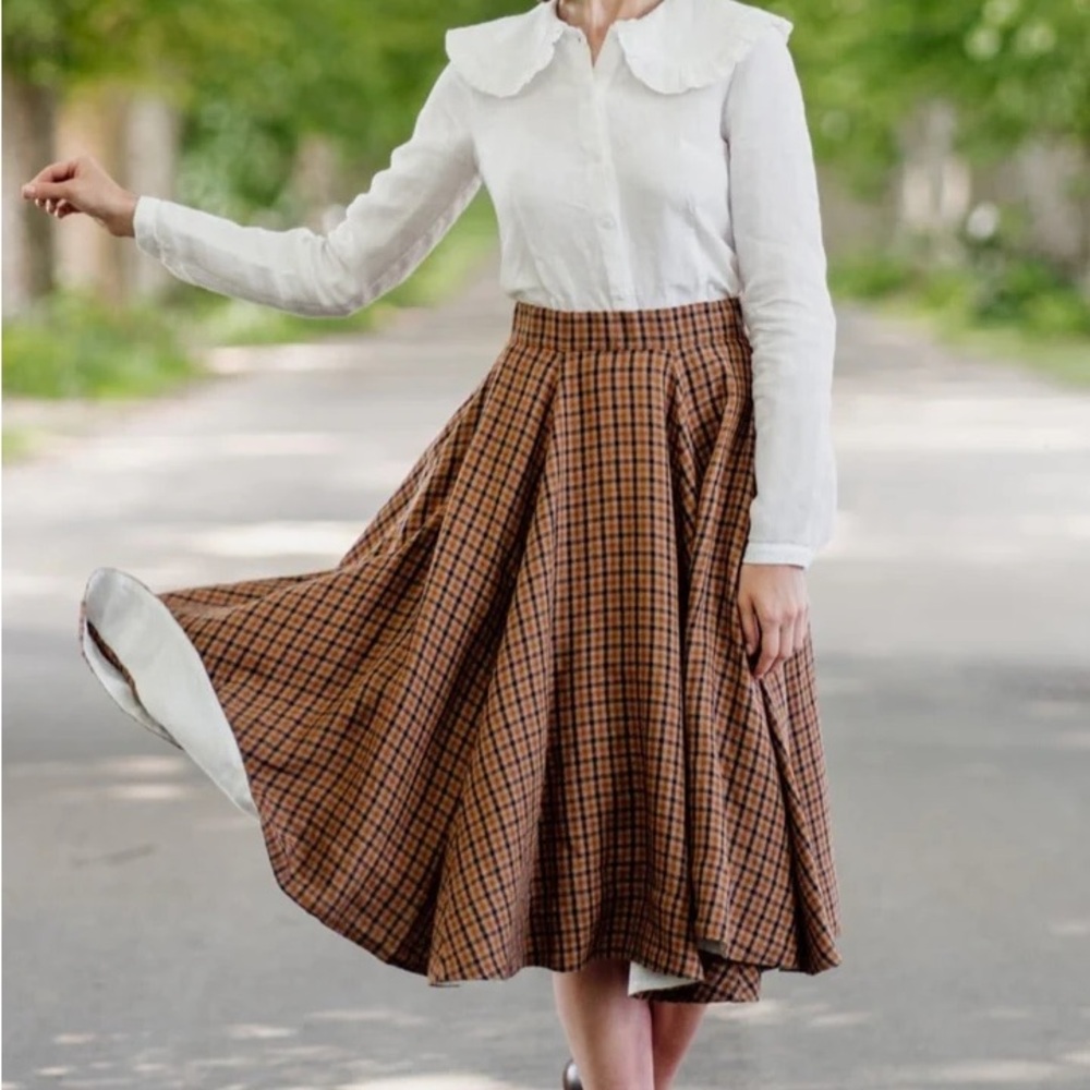 Son de Flor Classic Skirt in Brown Tartan
